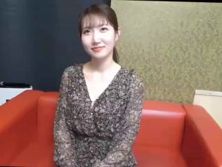 V888AV❤️2024_4_21【站街研究所探花】又来找技师水磨服务，趴在身上乳推，磨遍全身，舌头舔屌，很是享受😁一区二区三区
