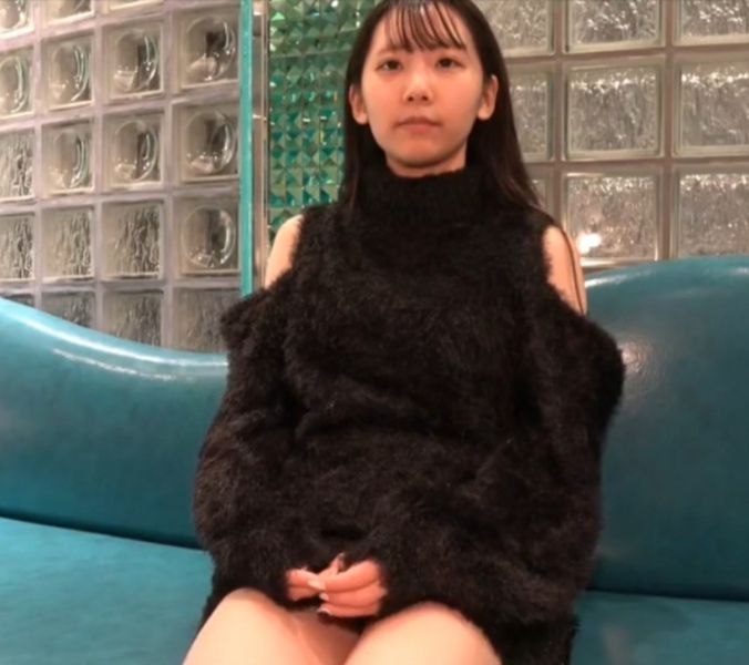 颜值不错肥逼美少妇全裸道具自慰 床上脱光光跳蛋塞入道具JJ喷上润滑油抽插 很是诱惑不要错过